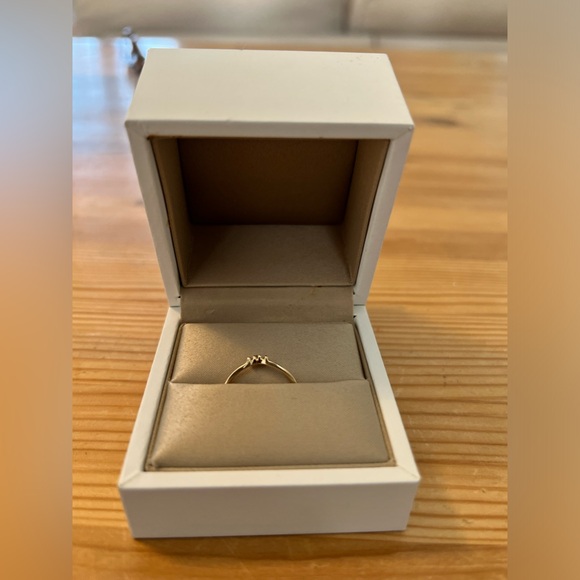 Laurie Fleming rose cut pear diamond Aika ring. 14k yellow gold. Size 7.5 - Picture 3 of 9